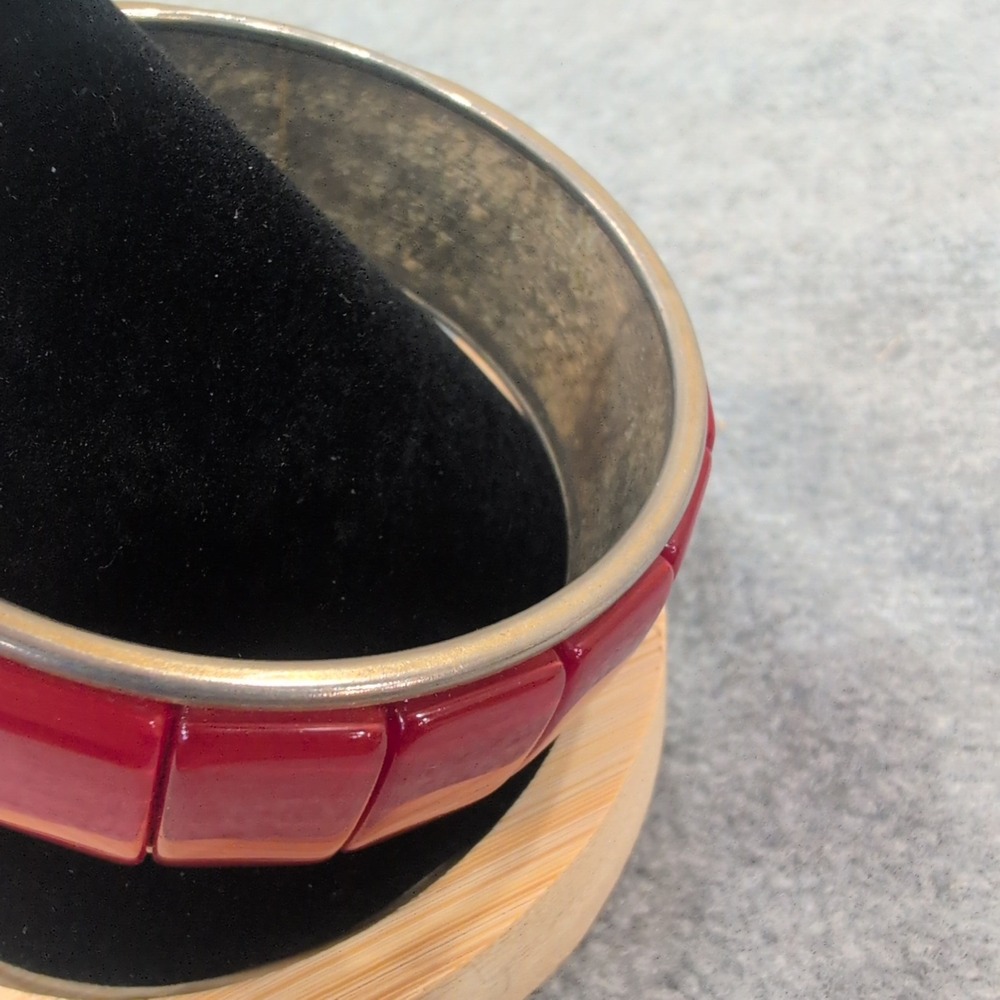Chunky Red Resin Bangle Bracelet Silver Tone Hinged Statement - Picture 2 of 4